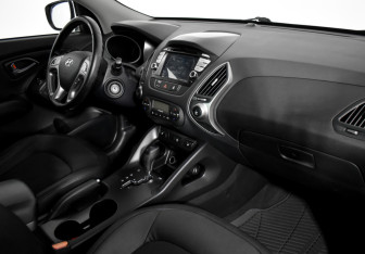 Подержанный автомобиль Hyundai ix35 2015 года (12 фото)