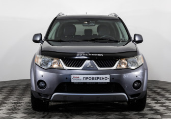 Подержанный автомобиль Mitsubishi Outlander 2008 года (2 фото)
