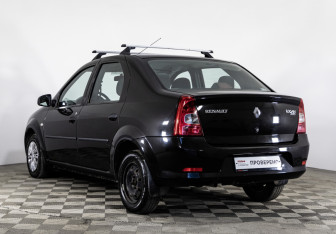 Подержанный автомобиль Renault Logan Sedan 2012 года (7 фото)