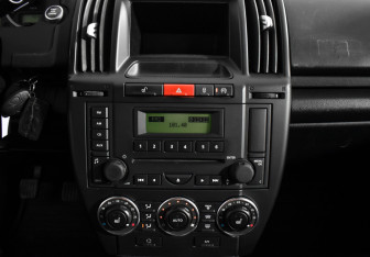 Подержанный автомобиль Land Rover Freelander 2010 года (16 фото)