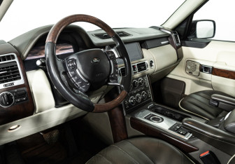 Подержанный автомобиль Land Rover Range Rover 2012 года (11 фото)