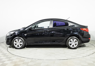 Подержанный автомобиль Hyundai Solaris Sedan 2012 года (8 фото)