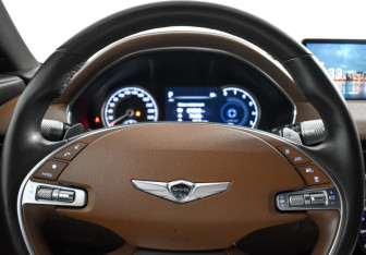Подержанный автомобиль Genesis G80 2021 года (16 фото)