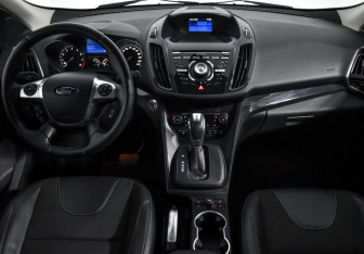 Подержанный автомобиль Ford Kuga 2015 года (18 фото)