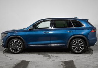 Подержанный автомобиль Geely Monjaro 2024 года (8 фото)