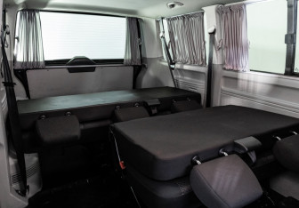 Подержанный автомобиль Volkswagen Caravelle 2018 года (21 фото)