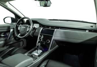 Подержанный автомобиль Land Rover Discovery Sport 2019 года (9 фото)