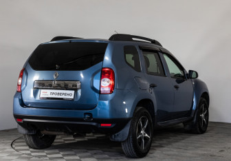 Подержанный автомобиль Renault Duster 2014 года (5 фото)