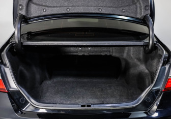 Подержанный автомобиль Toyota Camry Sedan 2016 года (28 фото)