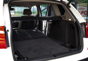 Подержанный автомобиль BMW X3 2012 года (28 фото)