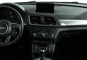 Подержанный автомобиль Audi Q3 2014 года (14 фото)