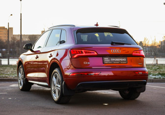 Подержанный автомобиль Audi Q5 2019 года (9 фото)