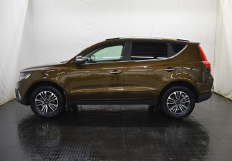 Подержанный автомобиль Geely Emgrand X7 2019 года (8 фото)