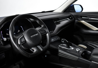 Подержанный автомобиль Haval F7x 2020 года (9 фото)