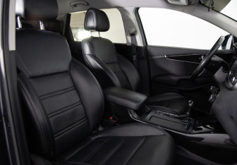 Подержанный автомобиль Kia Sorento 2016 года (11 фото)