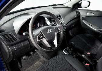 Подержанный автомобиль Hyundai Solaris Sedan 2015 года (9 фото)