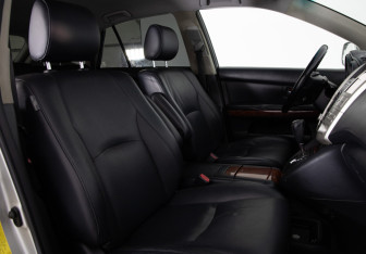 Подержанный автомобиль Lexus RX 2005 года (18 фото)