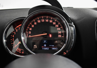 Подержанный автомобиль MINI Countryman 2019 года (24 фото)