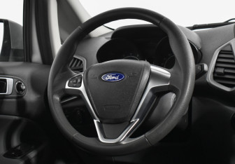 Подержанный автомобиль Ford EcoSport 2016 года (14 фото)