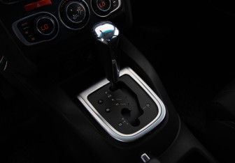 Подержанный автомобиль Citroen C4 Hatchback 2011 года (14 фото)