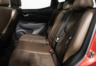 Подержанный автомобиль Nissan Qashqai 2021 года (10 фото)