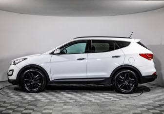 Подержанный автомобиль Hyundai Santa Fe 2012 года (8 фото)