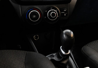 Подержанный автомобиль Kia Rio Sedan 2011 года (12 фото)