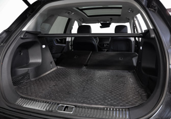 Подержанный автомобиль Hongqi HS5 2024 года (32 фото)