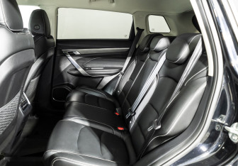 Подержанный автомобиль Geely Atlas Pro 2022 года (10 фото)
