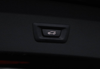 Подержанный автомобиль BMW X1 2019 года (35 фото)