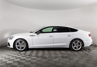 Подержанный автомобиль Audi A5 Liftback 2019 года (8 фото)