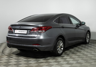 Подержанный автомобиль Hyundai i40 Sedan 2015 года (5 фото)