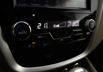 Подержанный автомобиль Nissan Murano Suv 2019 года (13 фото)