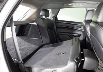 Подержанный автомобиль Cadillac SRX 2013 года (21 фото)