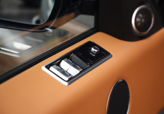 Подержанный автомобиль Land Rover Range Rover Sport 2021 года (15 фото)