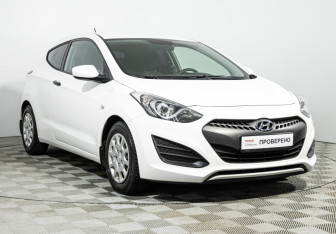Подержанный автомобиль Hyundai i30 Hatchback 2014 года (3 фото)