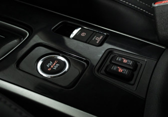 Подержанный автомобиль Mitsubishi Outlander 2020 года (19 фото)