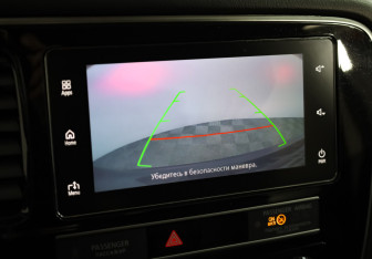 Подержанный автомобиль Mitsubishi Outlander 2018 года (17 фото)