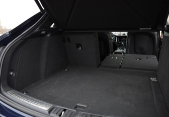 Подержанный автомобиль Porsche Macan 2019 года (37 фото)