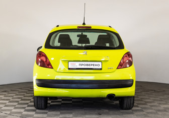 Подержанный автомобиль Peugeot 207 Hatchback 2008 года (6 фото)