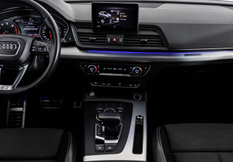 Подержанный автомобиль Audi Q5 2018 года (14 фото)