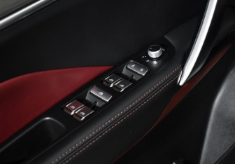 Подержанный автомобиль Geely Coolray 2022 года (10 фото)