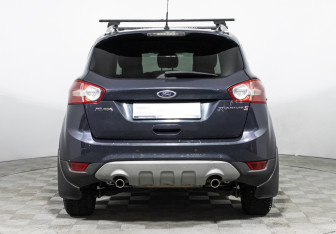 Подержанный автомобиль Ford Kuga 2012 года (6 фото)