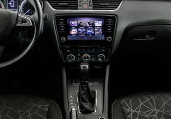 Подержанный автомобиль Skoda Octavia Liftback 2019 года (12 фото)