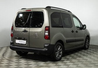Подержанный автомобиль Citroen Berlingo 2017 года (5 фото)