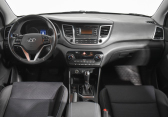 Подержанный автомобиль Hyundai Tucson 2016 года (13 фото)