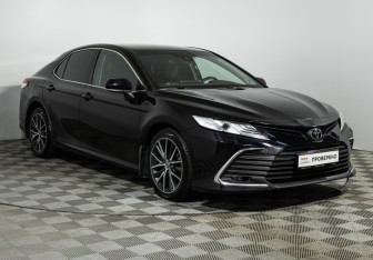 Подержанный автомобиль Toyota Camry Sedan 2021 года (3 фото)