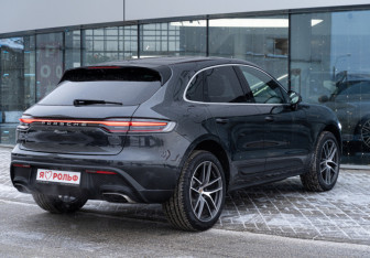 Новый Porsche Macan 2025 (4 фото)