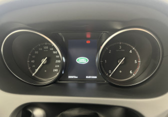 Подержанный автомобиль Land Rover Discovery Sport 2018 года (9 фото)