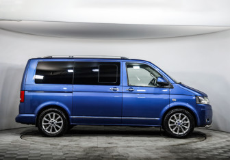 Подержанный автомобиль Volkswagen Multivan 2011 года (4 фото)